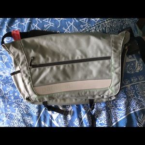 Patagonia Messenger Bag with laptop pocket